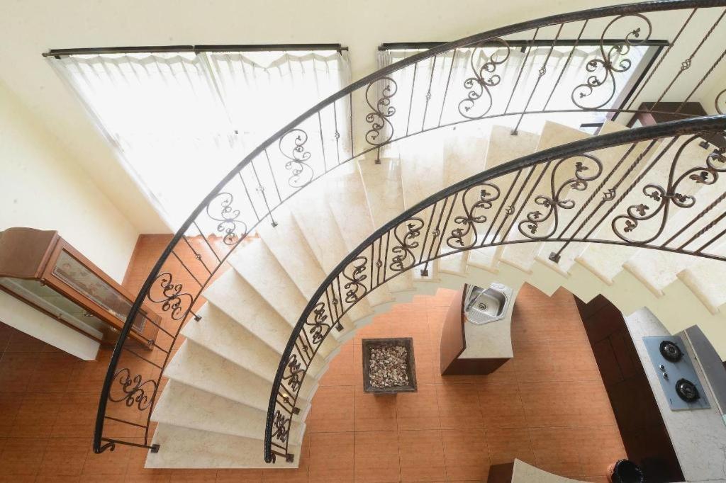 Villa Lemon Lembang Εξωτερικό φωτογραφία